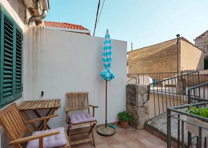 Holiday home Hanna Mit Blick Auf Wasser By Interhome Murter