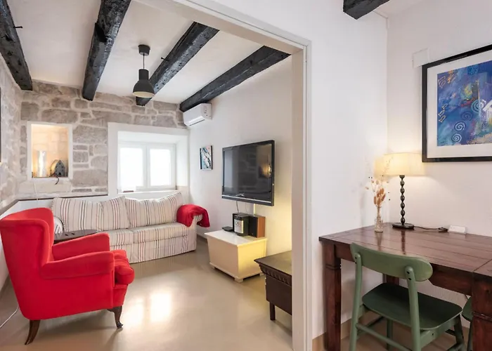 Hanna Mit Blick Auf Wasser By Interhome Semesterbostad *